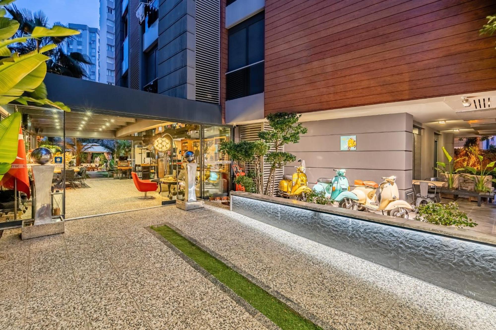 Bmk套房公寓式酒店 安塔利亚 外观 照片